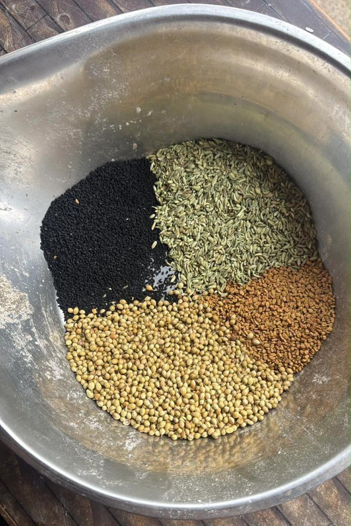 Achar Masala whole spices - kalonji saunf dhania methi