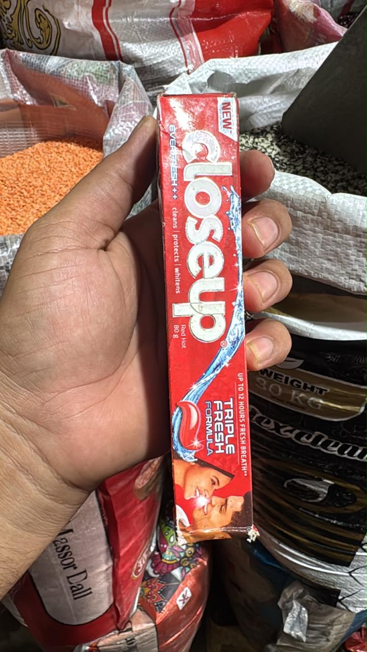 Closeup Red Hot Triple Fresh Formula Toothpaste 80g
